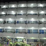Ozgun Kusadasi