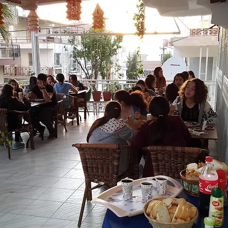 Ozgun Hotel de apartamente